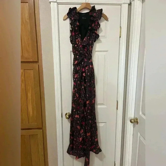 NWOT Revolve C/MEO Significant Dress in Black Rose
Size XXS Holiday Maxi Dress - Picture 2 of 8